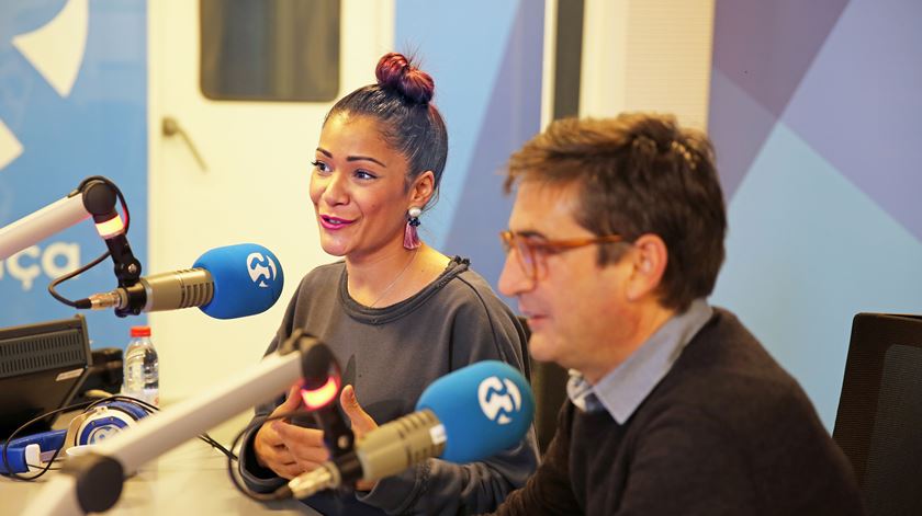 Camané e Raquel Tavares "à solta" na Manhã da Renascença