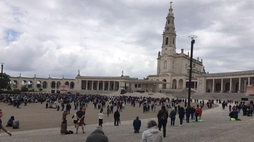 Portugueses regressam, mas Fátima precisa muito dos peregrinos estrangeiros Portugueses regressam, mas Fátima precisa muito dos peregrinos estrangeiros