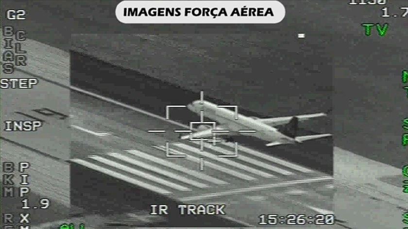 Imagens da aterragem do avião da Air Astana em Beja