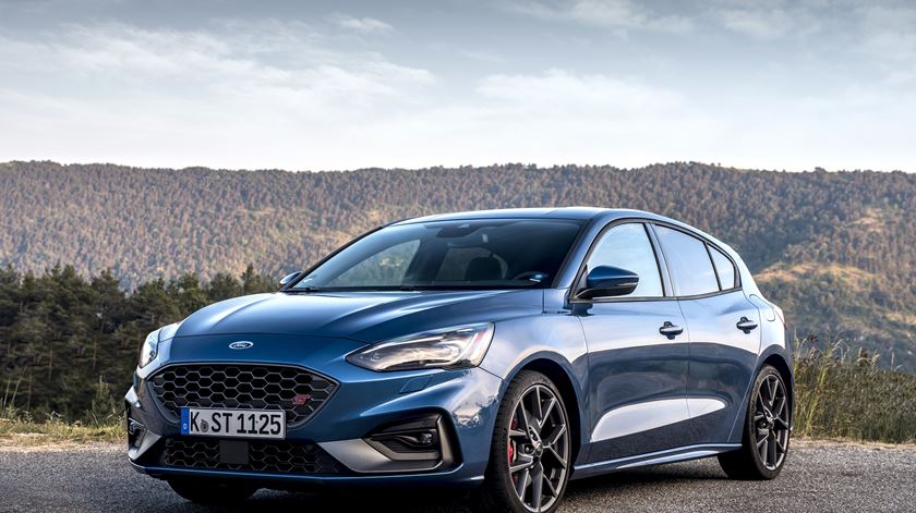 FORD_2019_FOCUS_ST_