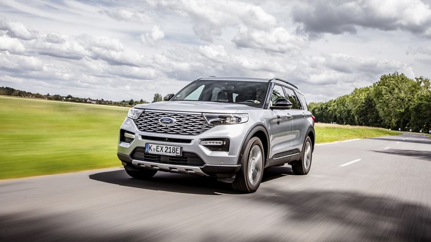 Ford Explorer. Um americano na Europa Ford Explorer. Um americano na Europa