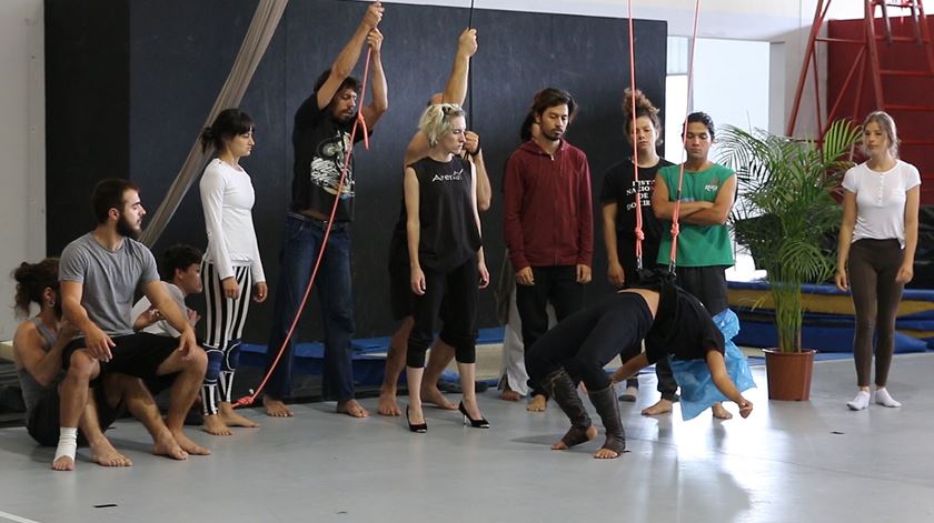 O circo não é só palhaços e esta escola é prova disso