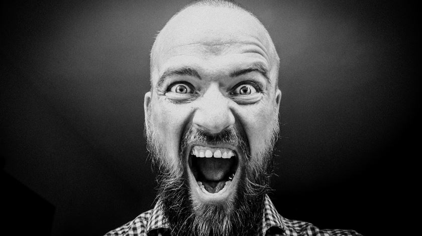 A voz consegue transmitir pelo menos 24 emoções não verbais