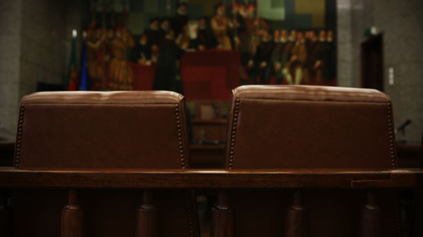 Estado de emergência. Democracia não está em perigo, mas juízes estão vigilantes