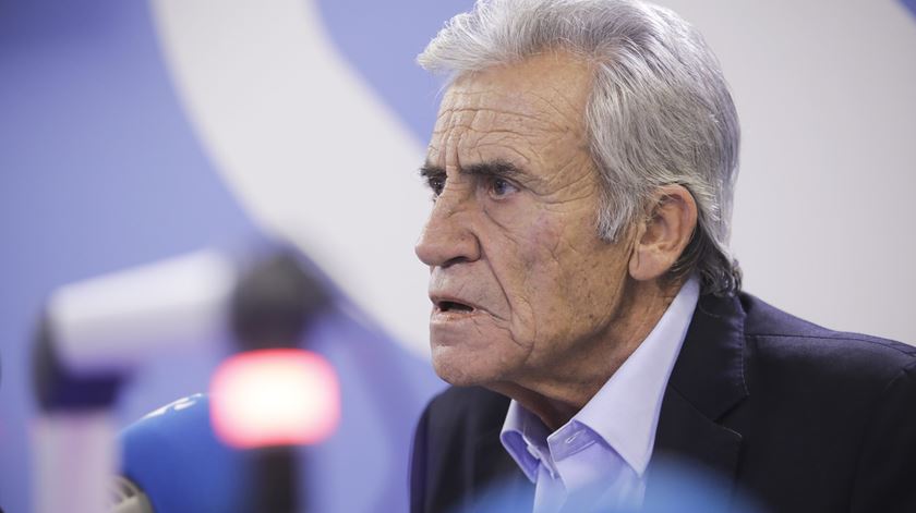 "Se o PS ficar de mãos livres corremos o risco do retrocesso", diz Jerónimo de Sousa