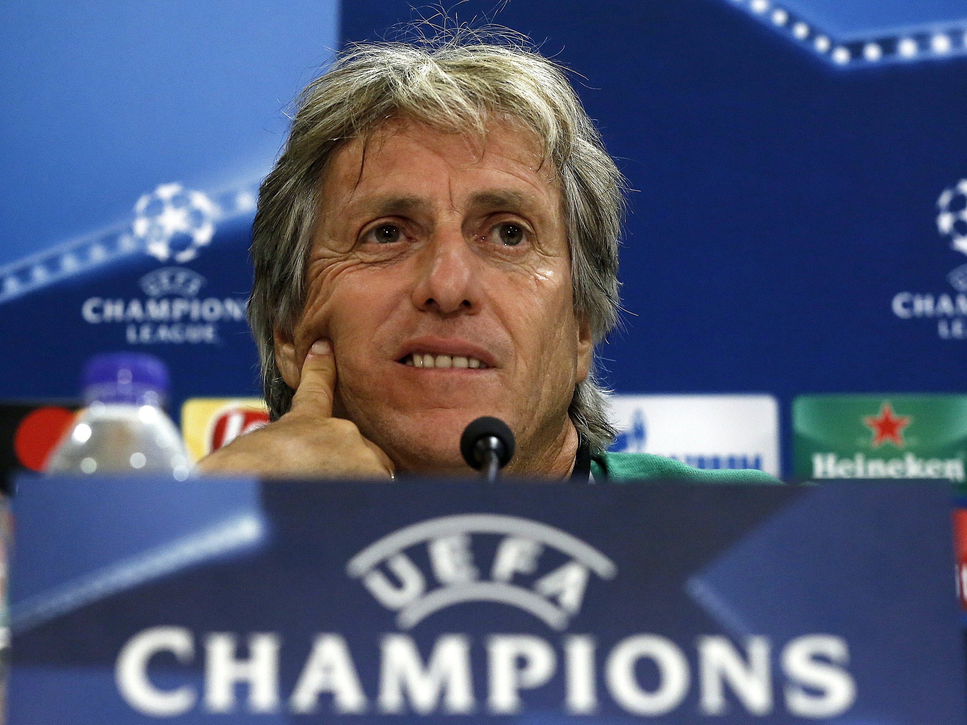 Champions: Autogolo dita derrota do Sporting frente ao Barcelona Champions: Autogolo dita derrota do Sporting frente ao Barcelona
