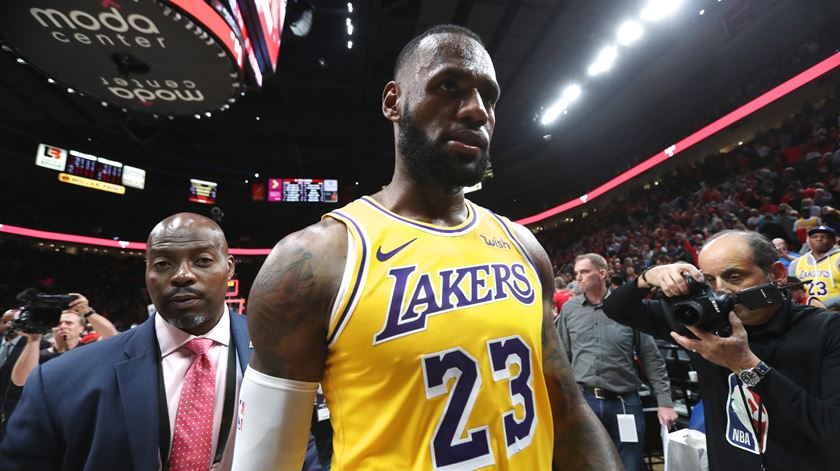 LeBron torna-se o quinto melhor marcador da história