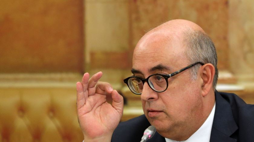 Ministro da Defesa Nacional, Azeredo Lopes, intervém durante a audição na Comissão de Defesa Nacional sobre furto a Tancos. 07/07/2017. Foto: MANUEL DE ALMEIDA/ Lusa