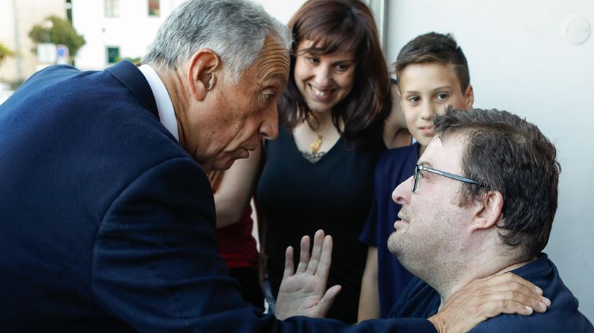 Marcelo diz que os responsáveis políticos “estão a fazer o que podem”, mas é preciso mais