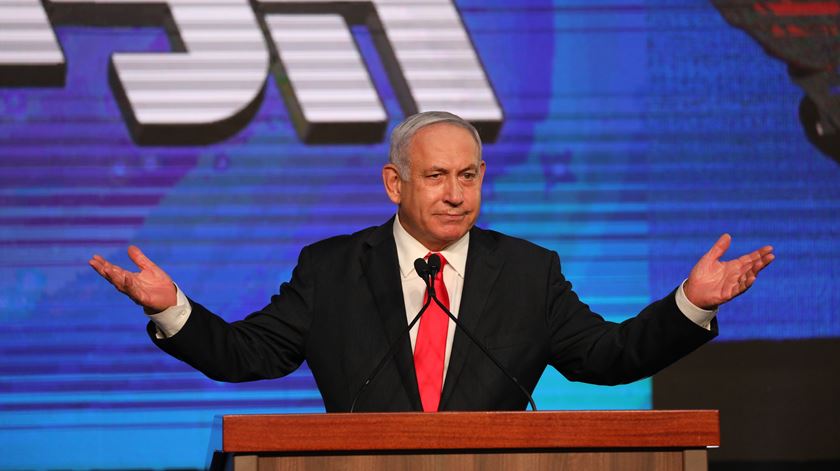 Oposição em Israel anuncia Governo. Doze anos depois, Netanyahu fica de fora Oposição em Israel anuncia Governo. Doze anos depois, Netanyahu fica de fora