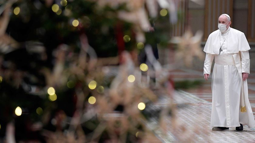 "Vacinas para todos". Papa critica nacionalismos fechados