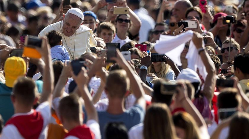 Papa: "O ideal não é o divórcio, são as famílias unidas"