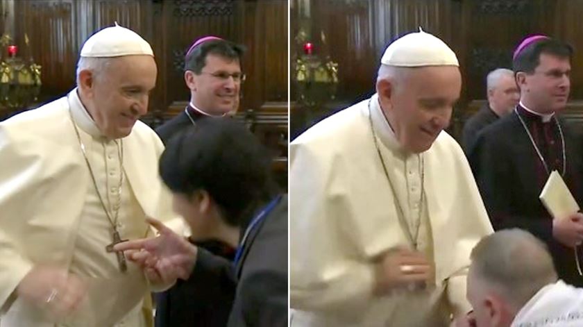Papa Francisco não deixa que fiéis beijem o anel papal - Renascença V+
