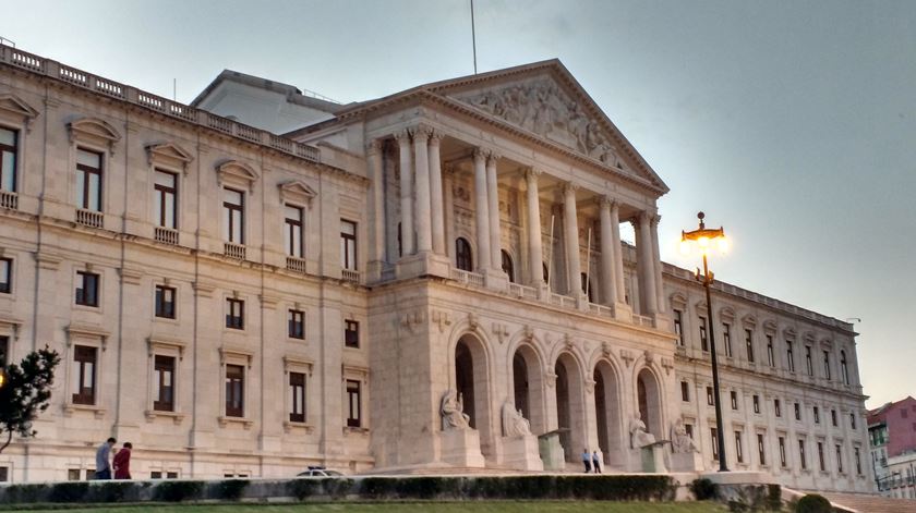 parlamento, exterior. Foto: RR