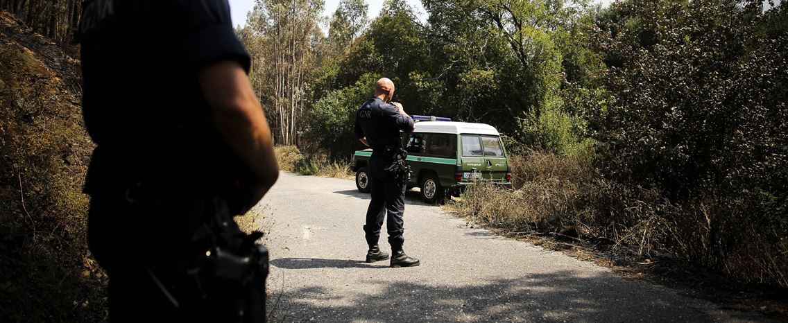 - Perícias da GNR -- escalos fundeiros - incêndio pedrógão grande - Foto Joana Bourgard RR