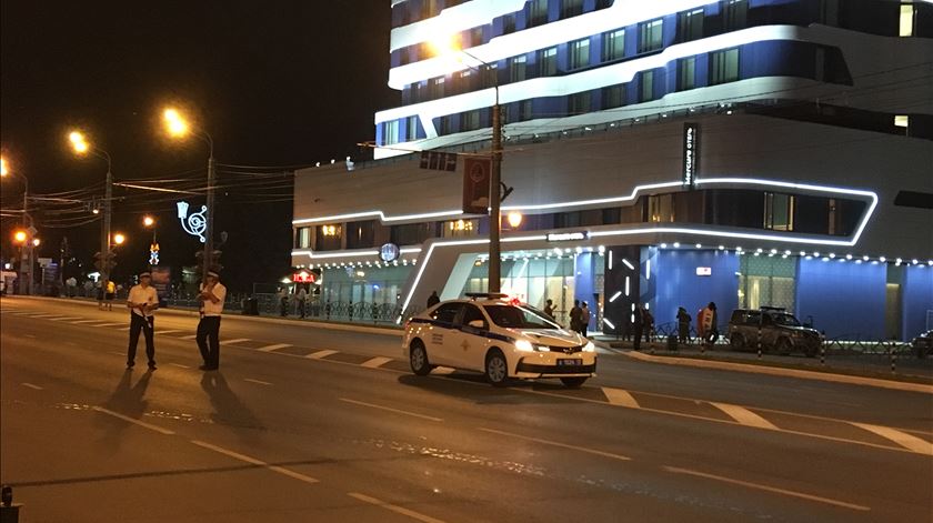 Vuvuzelas iranianas perturbam noite da seleção nacional