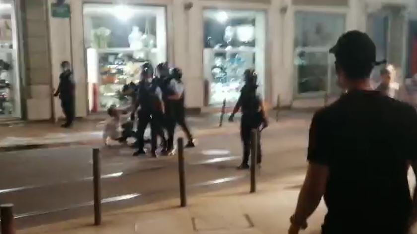 Festa portista nos Aliados acaba com carga policial sobre adeptos