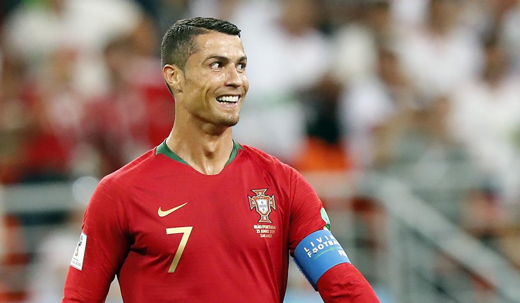 Cristiano Ronaldo volta a ficar fora dos convocados para a seleção