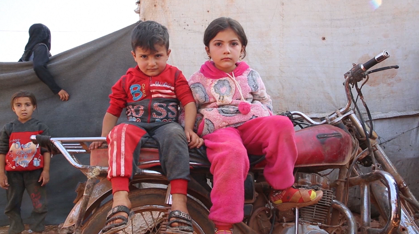 “Uma em cada quatro crianças vive num país conflituoso”. UNICEF lança maior apelo a ajuda humanitária de sempre