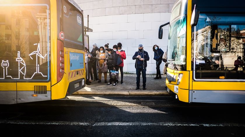 Transportes públicos sem restrições de lotação a partir de 28 de junho Transportes públicos sem restrições de lotação a partir de 28 de junho