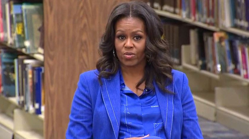 "Becoming". Em novo livro, Michelle Obama não poupa críticas a Trump