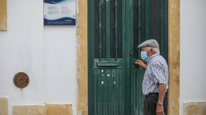 Mais 62 casos de Covid-19 em Vila Verde. Novo surto em creche e ATL