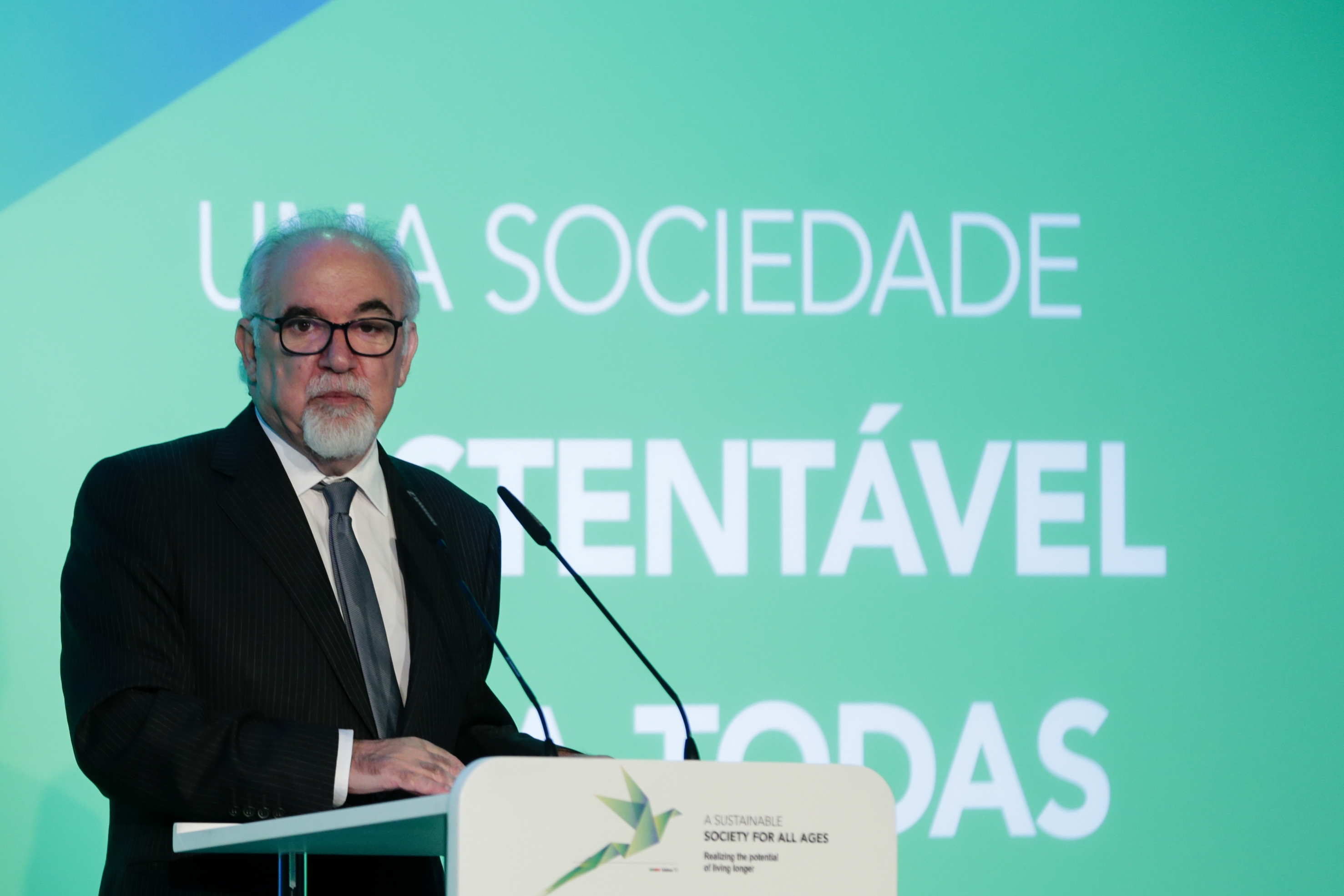 Governo garante que vai aumentar reformas
