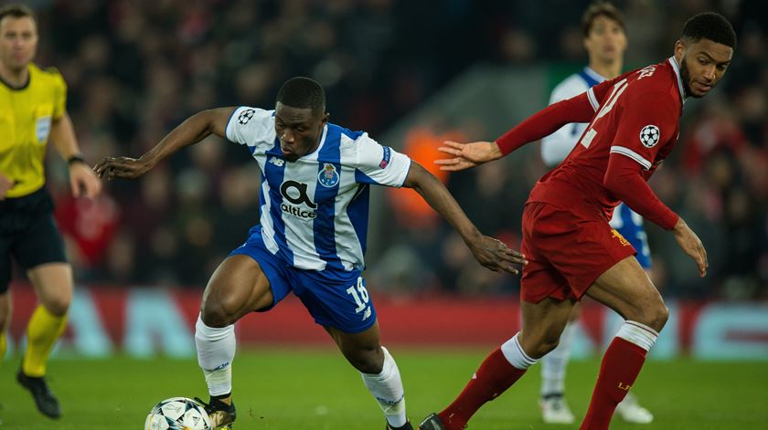 Waris foi titular no empate a zero em Anfield Road, na última temporada, nos oitavos de final da Liga dos Campeões. Foto: EPA