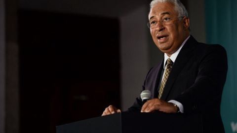 Recolher obrigatório nos 121 c...