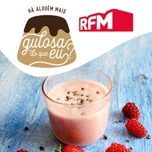 HÁ ALGUÉM MAIS GULOSA DO QUE EU? - BATIDO DE COCO E FRUTOS VERMELHOS