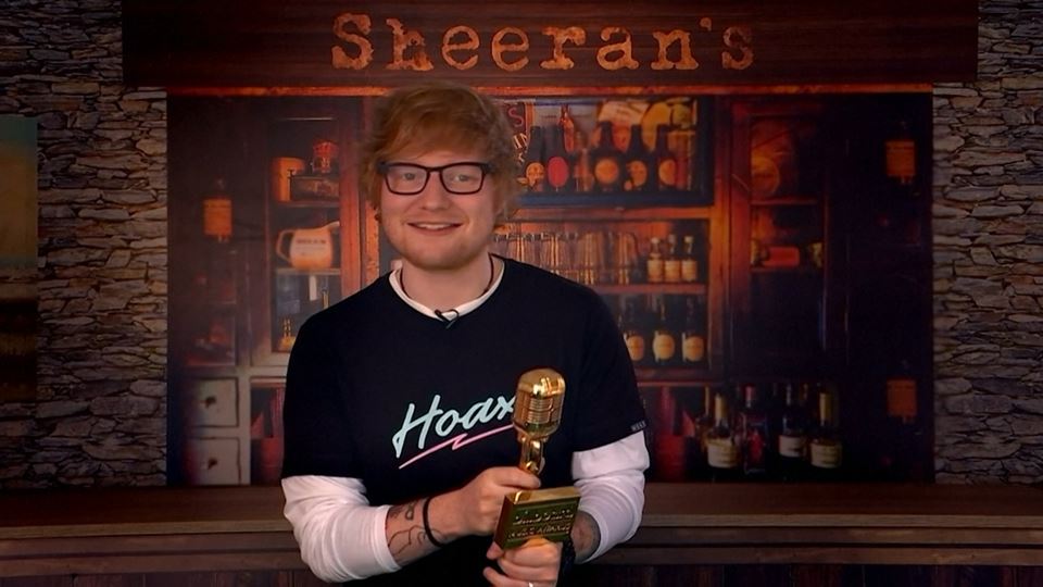 Mais 5 prémios da Billboard pa...