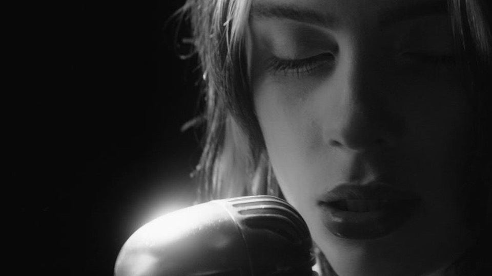 Já está disponível o videoclip...