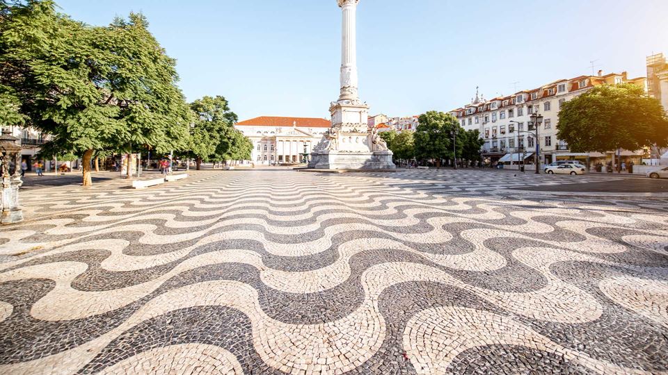 Calçada portuguesa vai homenag...