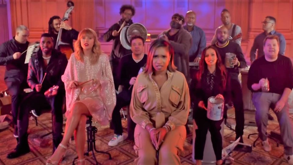 Vê esta versão de "Memories" d...