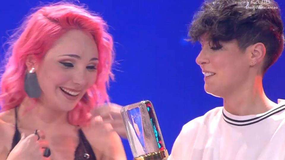 Cláudia Pascoal vence o Festiv...