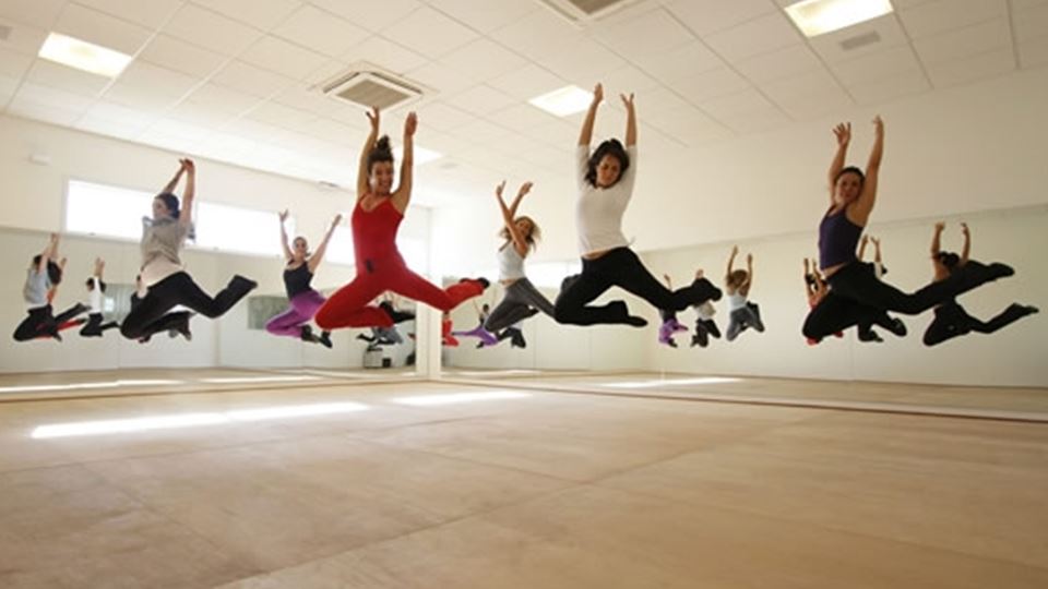 5 danças que te ajudam a emagr...