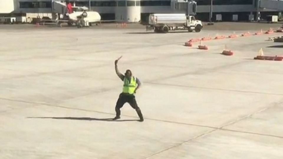 Dança única na pista... de des...