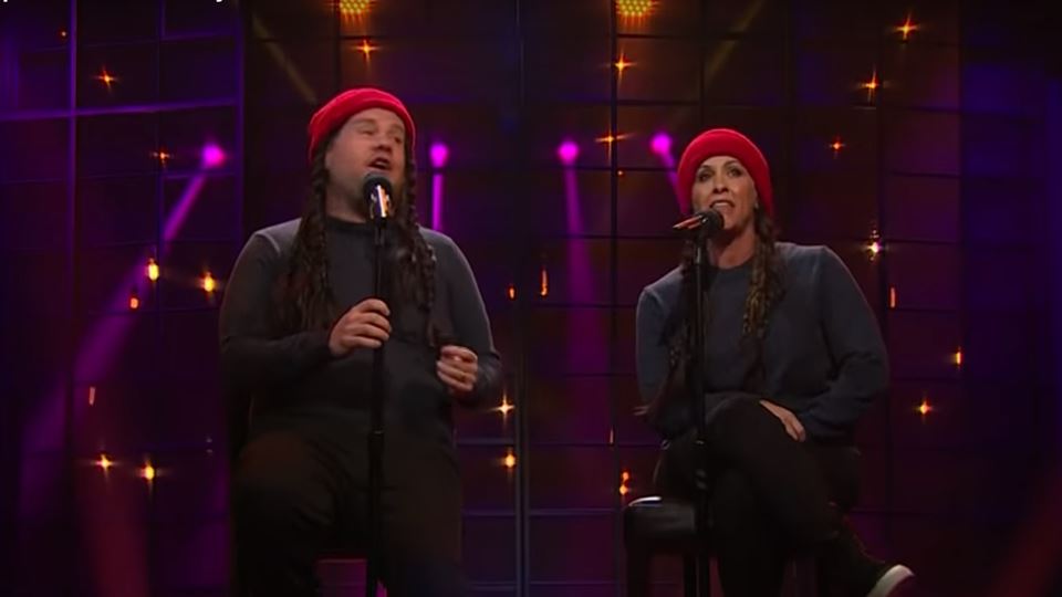 Alanis canta Ironic atualizado... Alanis canta Ironic atualizado...