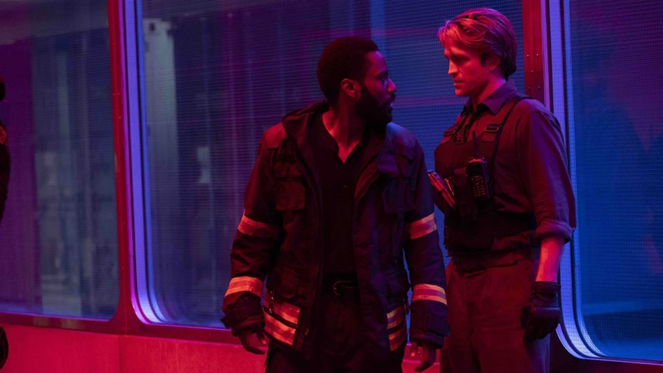 John David Washinton e Robert Pattinson, em Tenet