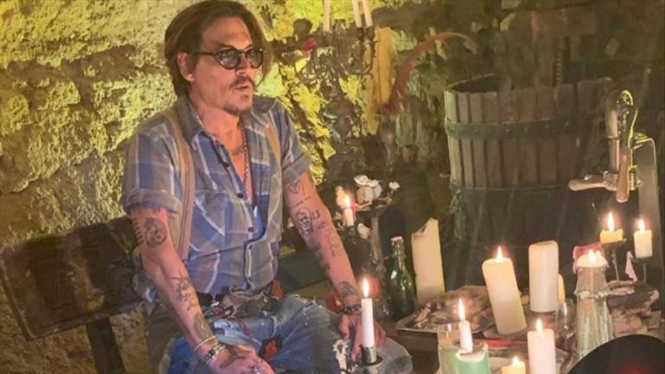 ​Johnny Depp estreia-se no Ins...