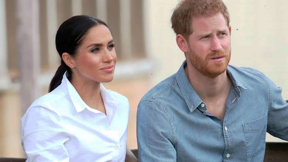 Meghan Markle de novo contra a... Meghan Markle de novo contra a...