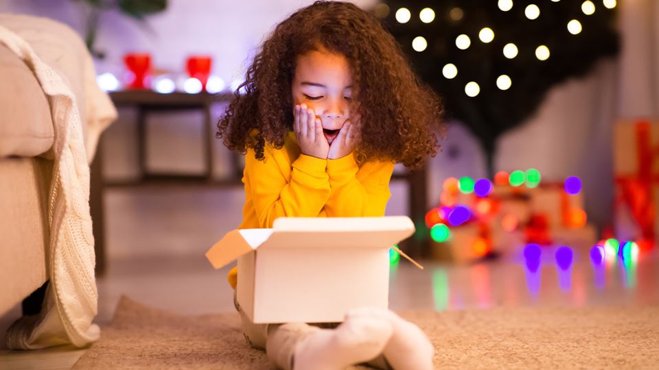 Dar poucos presentes às crianç...