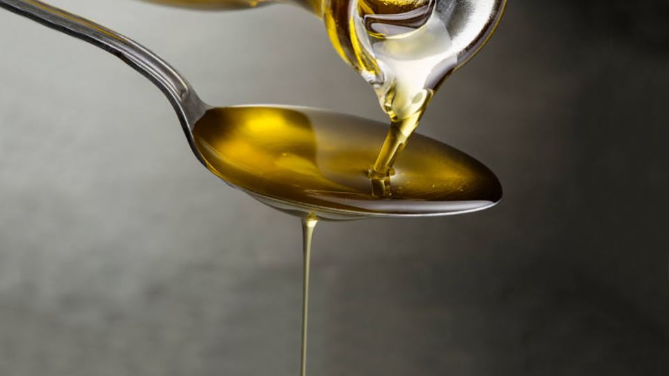 Chef Kiko resolve... óleo de c...