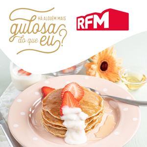 HÁ ALGUÉM MAIS GULOSA DO QUE EU? - PANQUECAS DE AMÊNDOA, BANANA E MORANGOS (SEM AÇÚCAR REFINADO, SEM GLÚTEN)