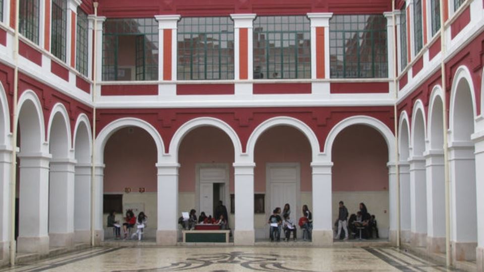 O liceu mais antigo de Portuga...