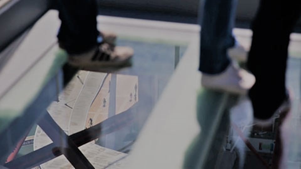 Miradouro no Pilar 7 da Ponte ... Miradouro no Pilar 7 da Ponte ...