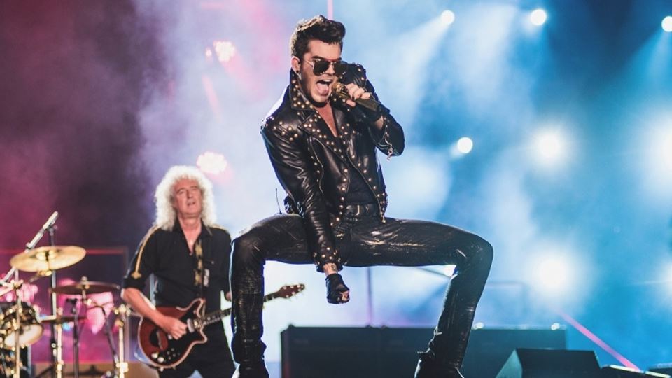 Domingo os Queen vão atuar nos...