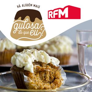 HÁ ALGUÉM MAIS GULOSA DO QUE EU? - QUEQUES DE CENOURA E NOZ COM CREME DE BAUNILHA (SEM AÇÚCAR REFINADO)