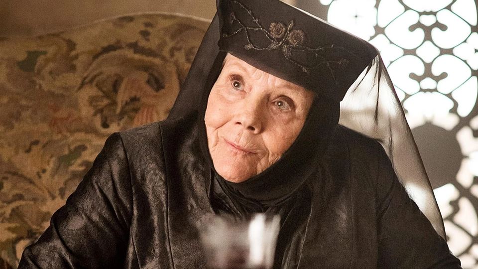 Morreu aos 82 Diana Rigg, estr...