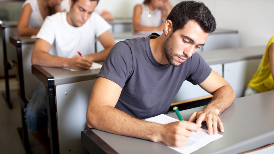 Uso de máscara será obrigatório durante os exames Uso de máscara será obrigatório durante os exames